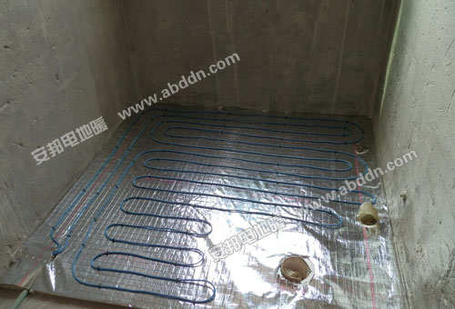 �l���g늵�ů���b�D