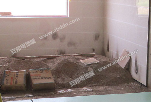 ��ƽ�õ�ˮ��ɰ